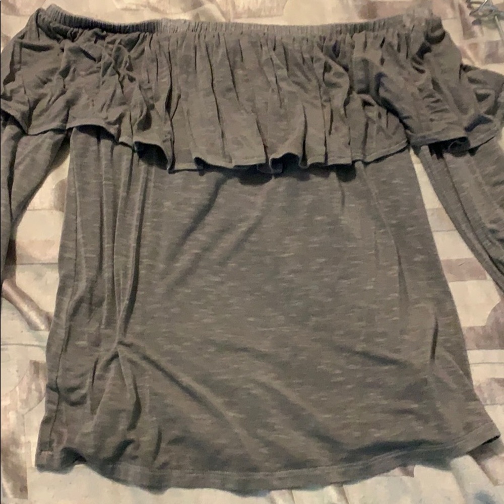American eagle off the shoulder